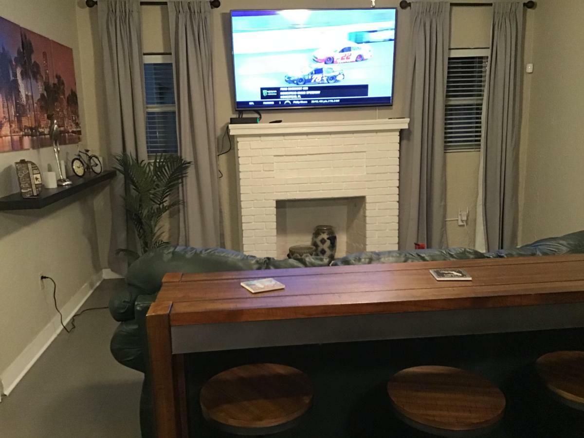 Hébergement de vacances Modern 3/1 House Close To Beaches And Midtown